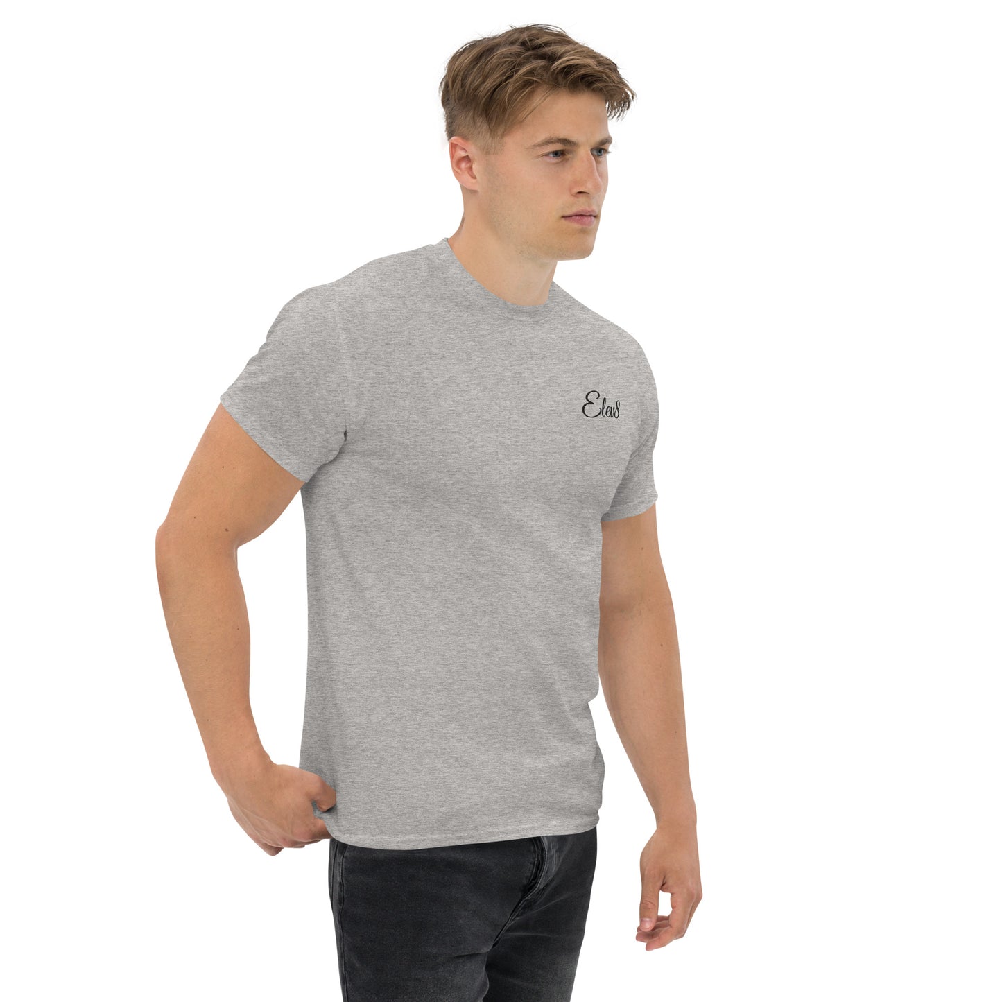 Elev8 T-shirt verkrijgbaar in 2 kleuren!